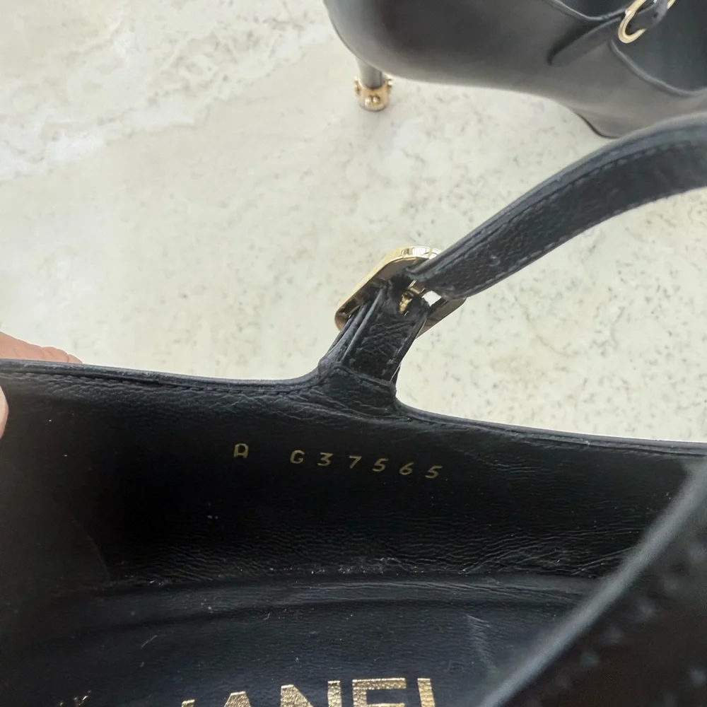 CHANEL Mary Jane Black Heels - Picture 5 of 8